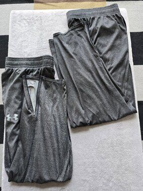 2 Under Armour joggers grey loose fit size 2XL